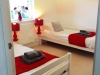 howells-mere-94-cotswolds-spa-holidays-twin-bedroom-2a